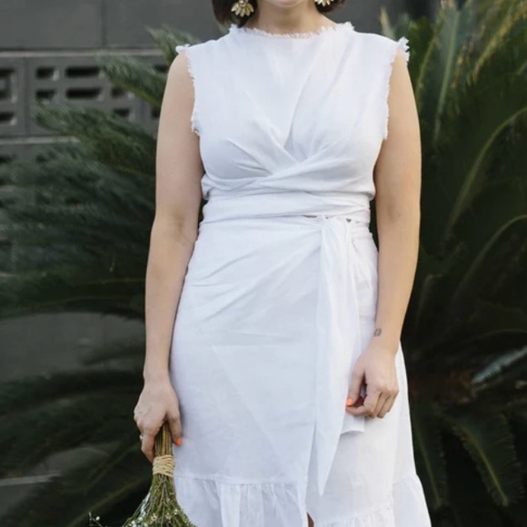 LJC Designs Women's L Sleeveless Fringe Wrap Tie Front Linen Top Tan Bin PM - Picture 8 of 8